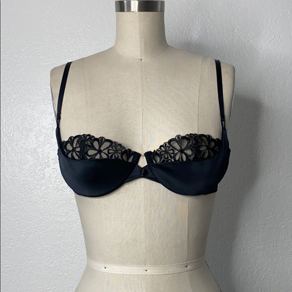 Vintage Victoria’s Secret Madonna romantic bra 36B